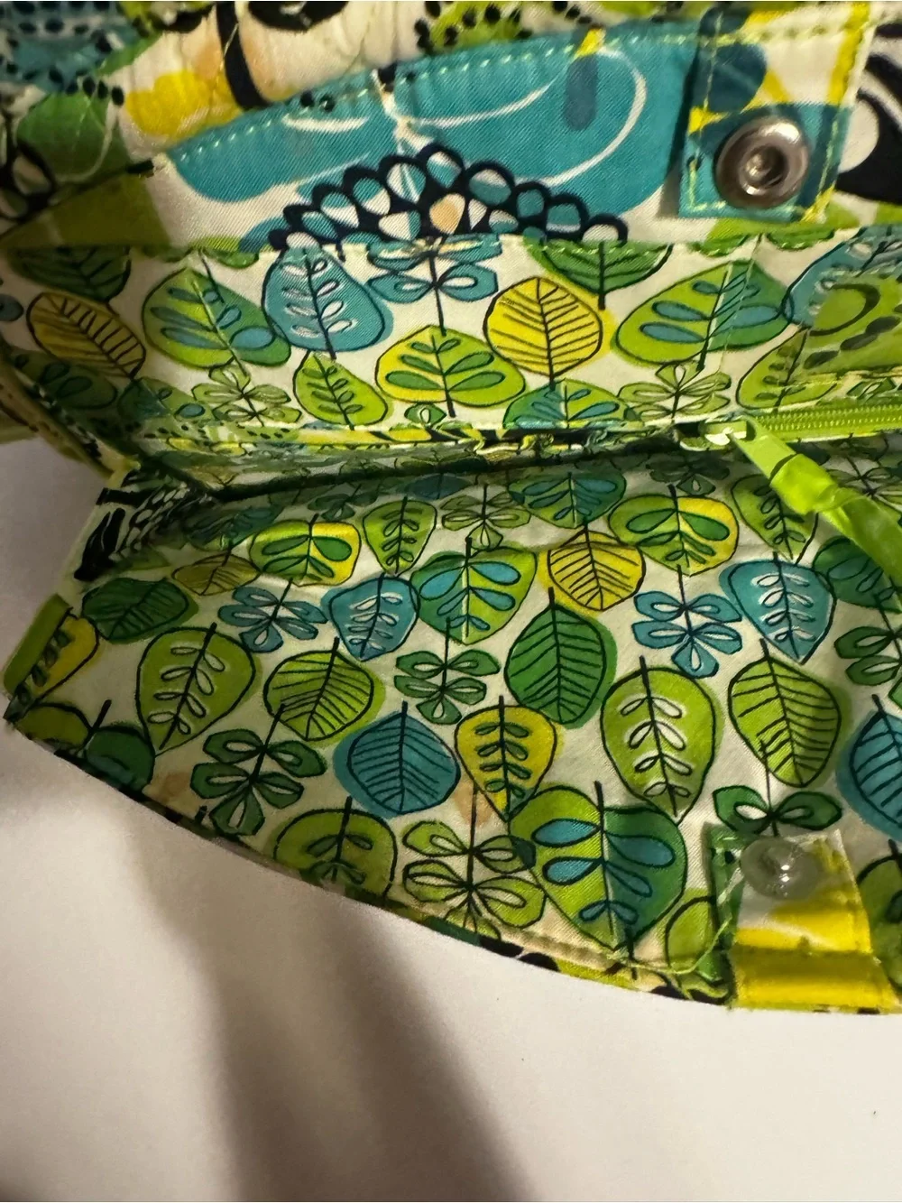 Vera Bradley Retired LIME’S UP Messenger/Lap Top Bag Green/Yellow/ White Padded